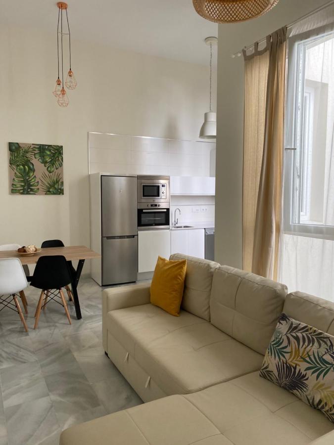 Apartamento Nuevo En Casa Tipo Palacio Cádiz Eksteriør billede