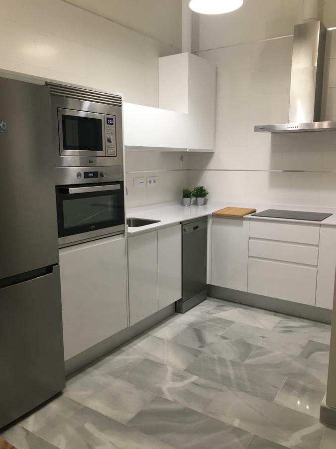 Apartamento Nuevo En Casa Tipo Palacio Cádiz Eksteriør billede