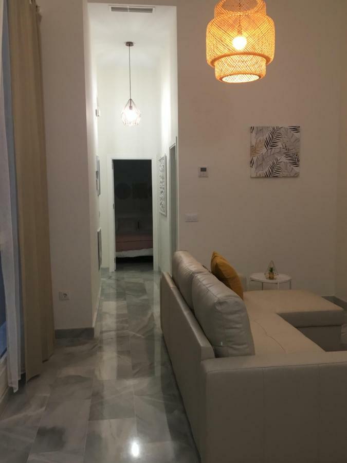 Apartamento Nuevo En Casa Tipo Palacio Cádiz Eksteriør billede